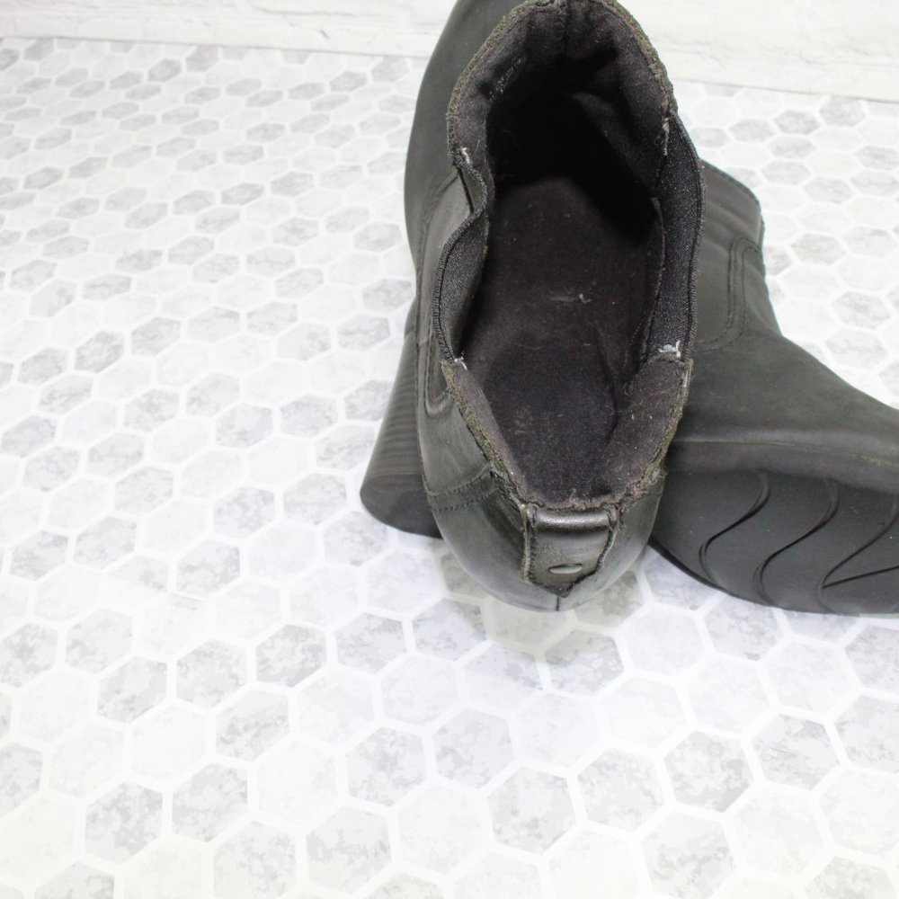 Clarks Women's Leather Heel Ankle Boots Size 10 M - Picture 7 of 8
